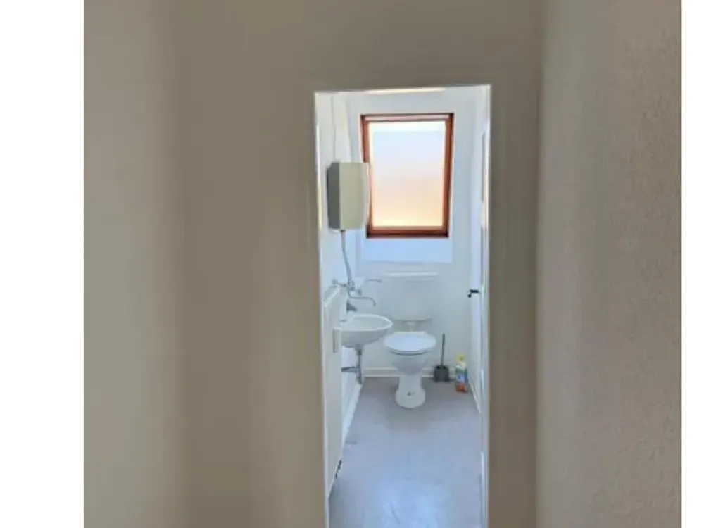 2 Zimmer DG-Wohnung in Stuttgart-Nord