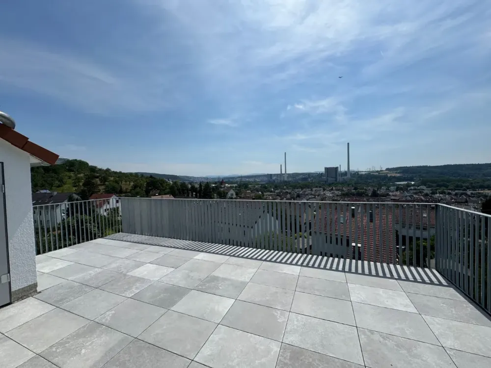 Lichtdurchflutetes Penthouse mit sonniger Dachterrasse und Weitblick