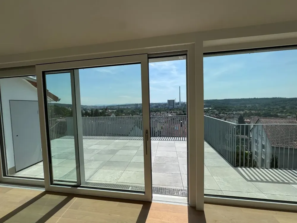 Lichtdurchflutetes Penthouse mit sonniger Dachterrasse und Weitblick