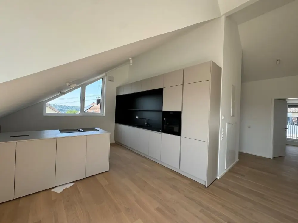 Lichtdurchflutetes Penthouse mit sonniger Dachterrasse und Weitblick