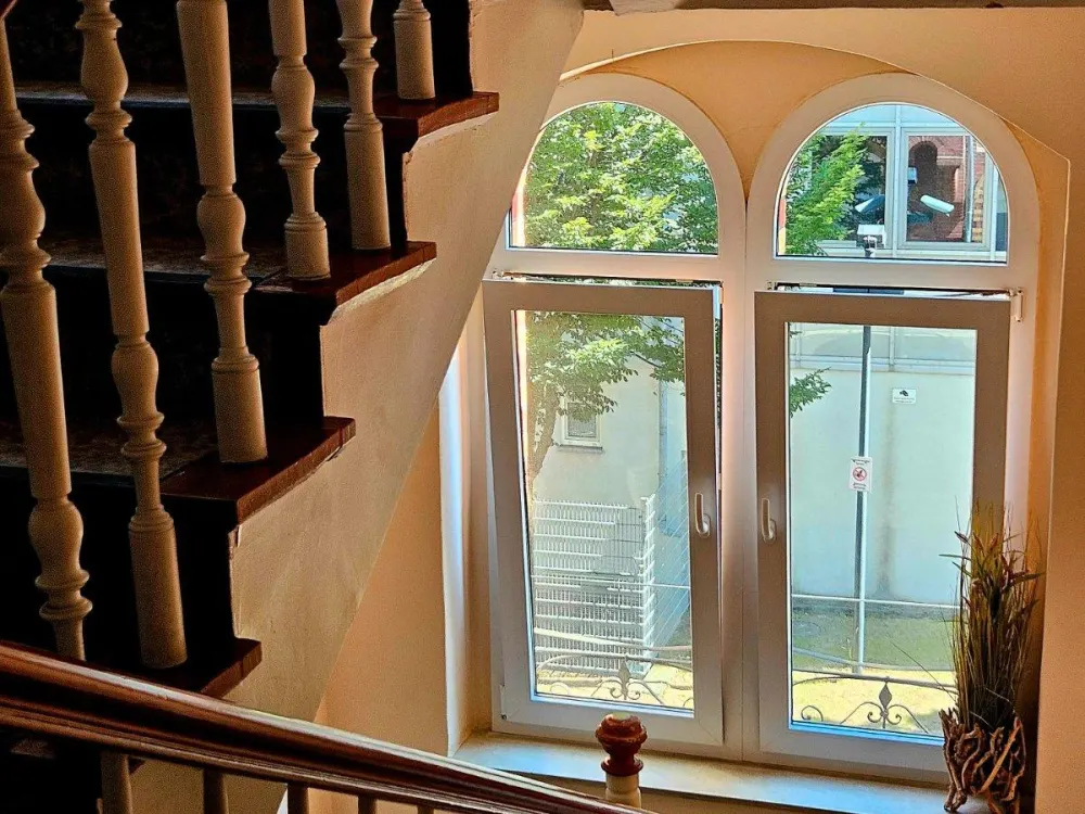 Großzügige Maisonette Wohnung 120 m² 2 Balkone zentrale Lage EBK