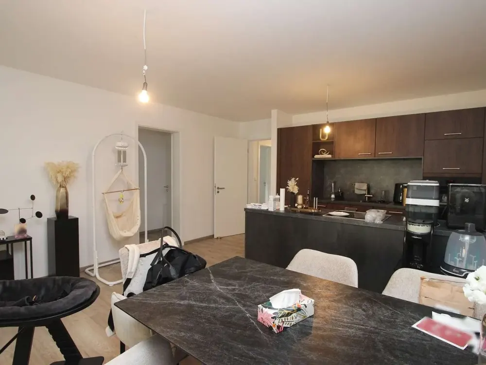 Moderne 4-Zimmer-Wohnung mit großer Terrasse in Kassel-Süd - EBK + PKW-Stellplatz möglich
