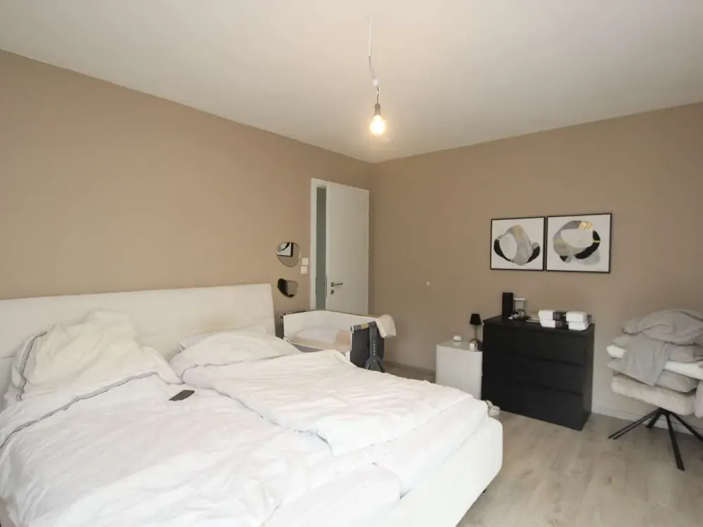 Moderne 4-Zimmer-Wohnung mit großer Terrasse in Kassel-Süd - EBK + PKW-Stellplatz möglich