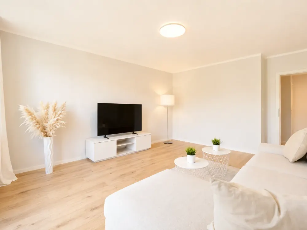 First occupancy after renovation* 2-room apartment* 2nd floor* Balcony* modern furnishings* fitted kitchen* bathroom with shower* central*