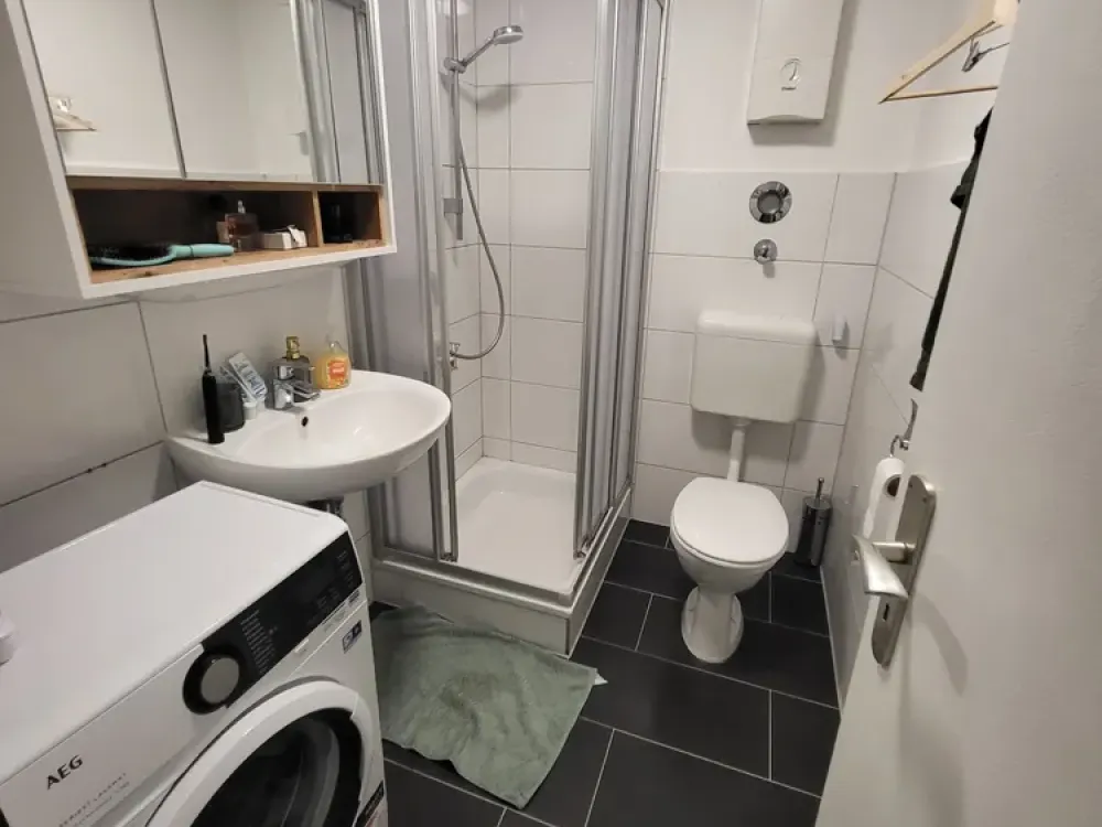 1-Room Apartment with Large Terrace and Shared Garden Use in Flehe