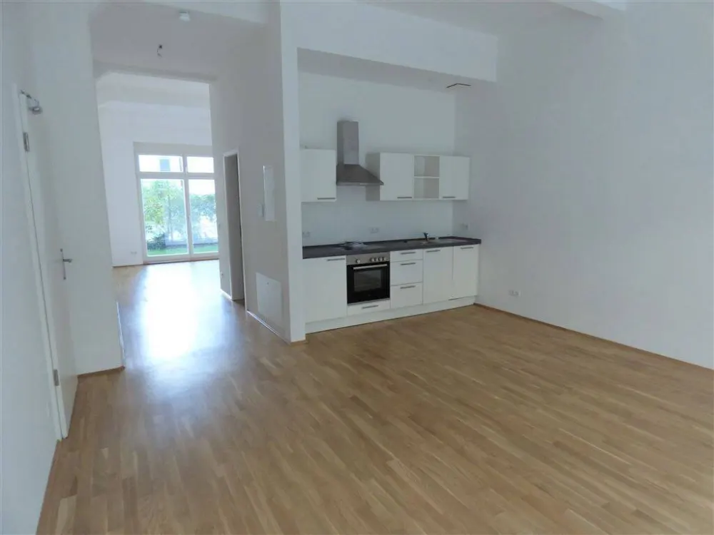 Wohnen im Denkmal: Loft-Atelier m. Terrasse | Aussenjalousien | EBK | Parkett m. FBH | Stellplatz