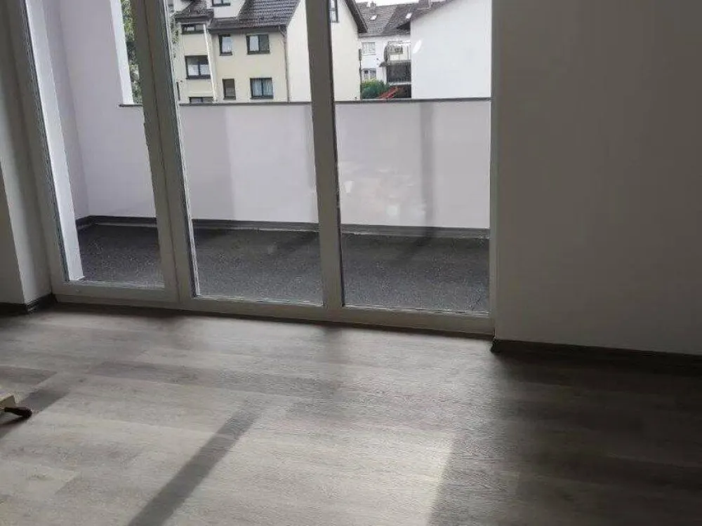 Großzügige 3-Zimmer-WE in frisch saniertem 3-Familienhaus