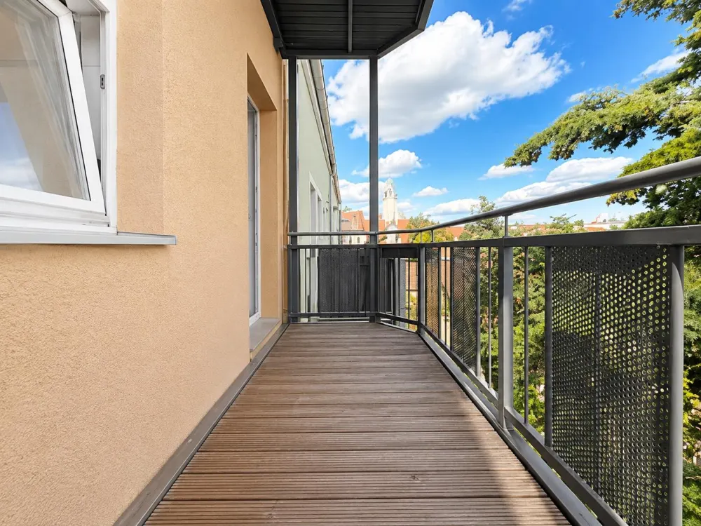 Helle 2-Zimmerwohnung mit EBK, Wanne, Balkon, Stellplatz