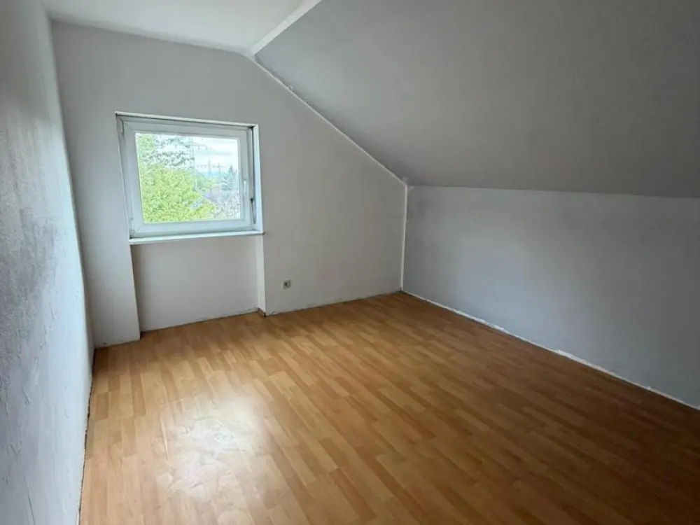 66128 GERSWEILER 3ZKB Dachgeschoss Wohnung zu vermieten