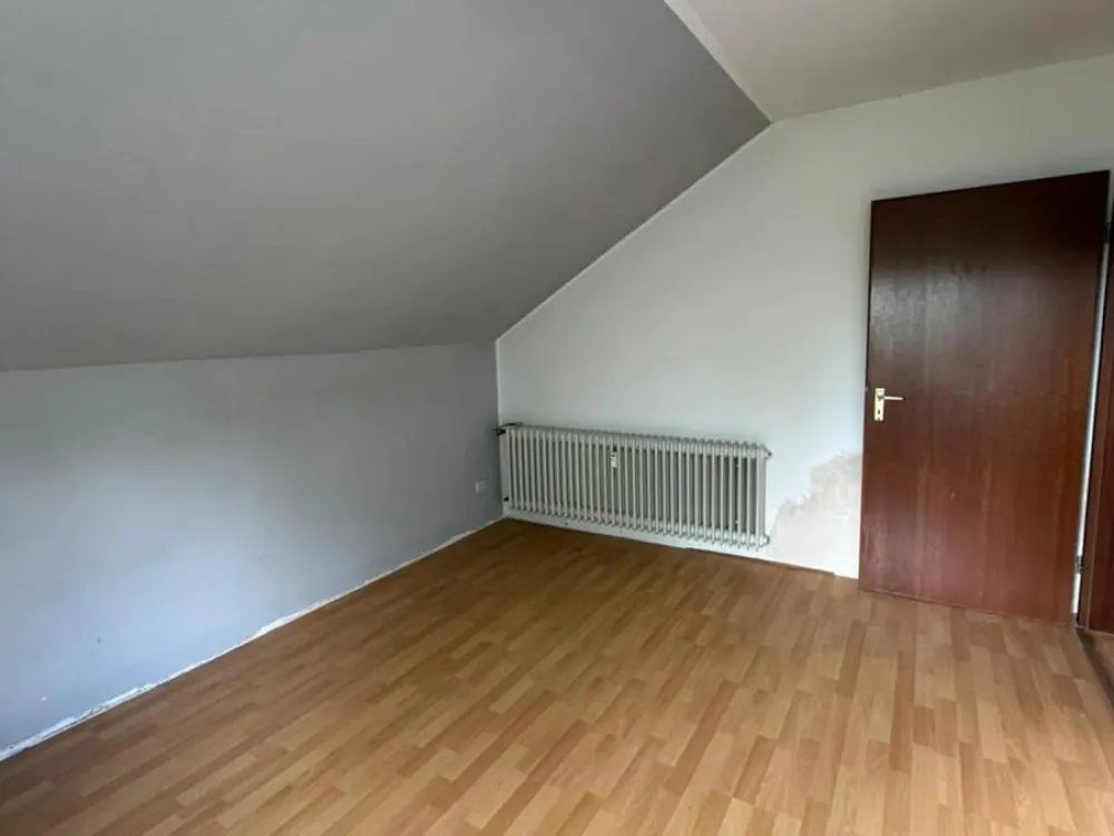 66128 GERSWEILER 3ZKB Dachgeschoss Wohnung zu vermieten