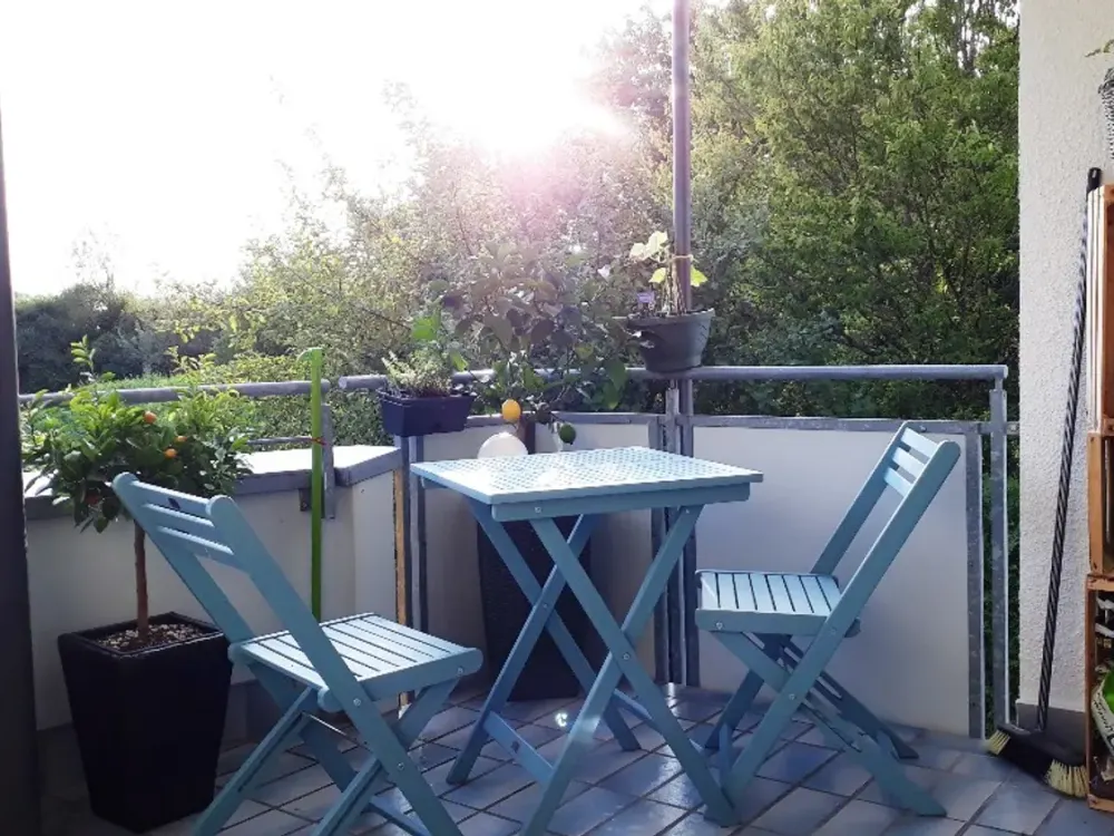 Sunny and Quiet 3-Room Apartment in RV-Weststadt