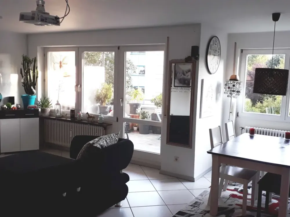 Sunny and Quiet 3-Room Apartment in RV-Weststadt