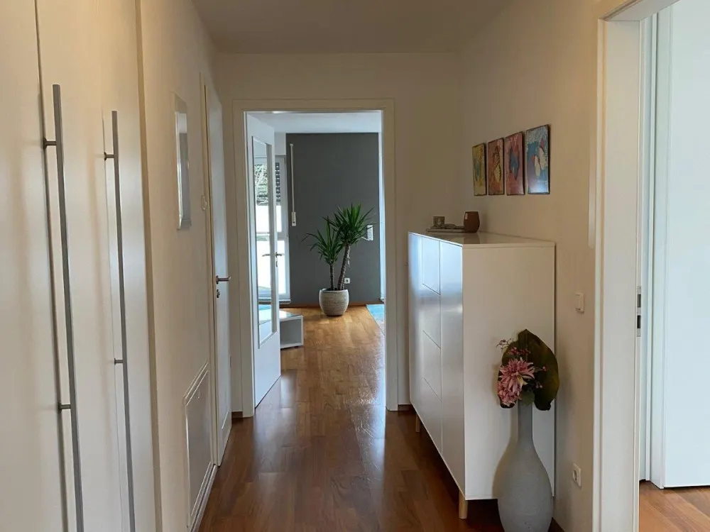 Möbliert: Helle 3-Zimmer Wohnung (voll ausgestattet!) mit Balkon