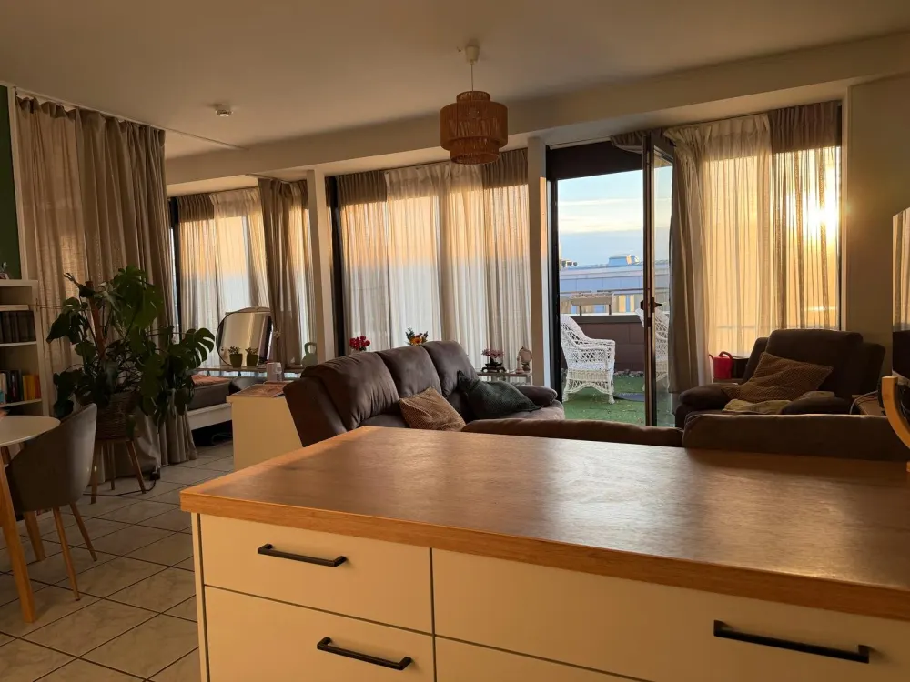 Helle 2-Zimmer-Wohnung mit großer Dachterrasse in St. Johann