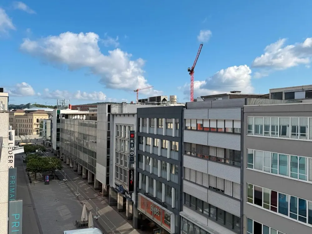 Helle 2-Zimmer-Wohnung mit großer Dachterrasse in St. Johann
