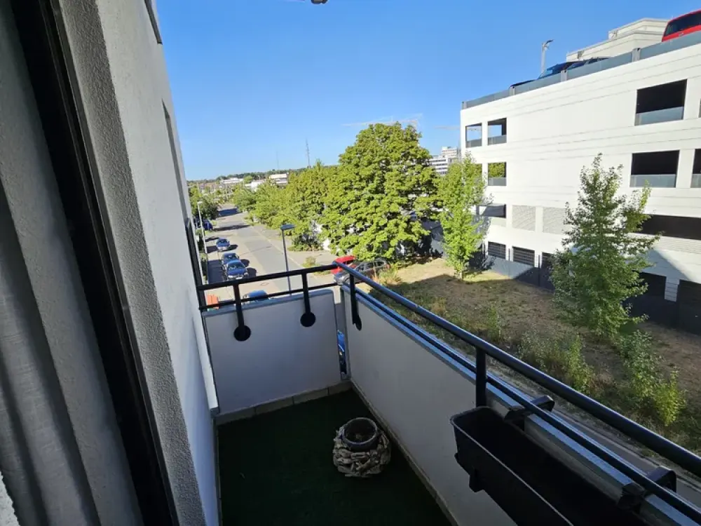 Von Privat: helle 4-Zimmer-Wohnung in Langen in zentraler Lage