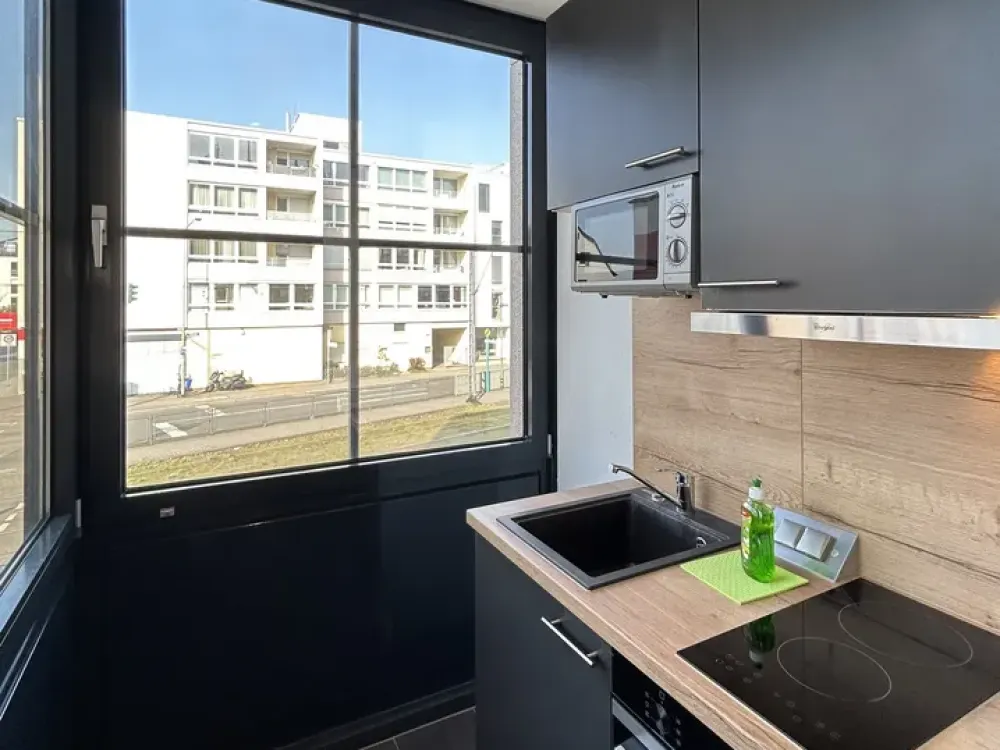 Verfügbares 1-Zimmer-Apartment, voll ausgestattet, zentral in Niederrad