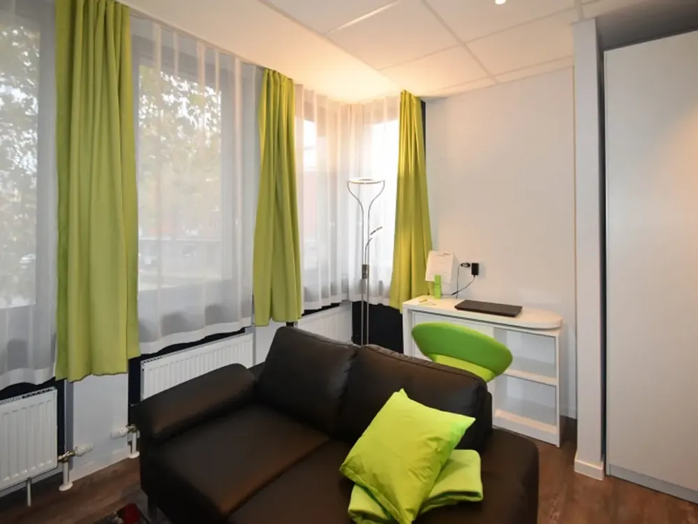 Verfügbares 1-Zimmer-Apartment, voll ausgestattet, zentral in Niederrad