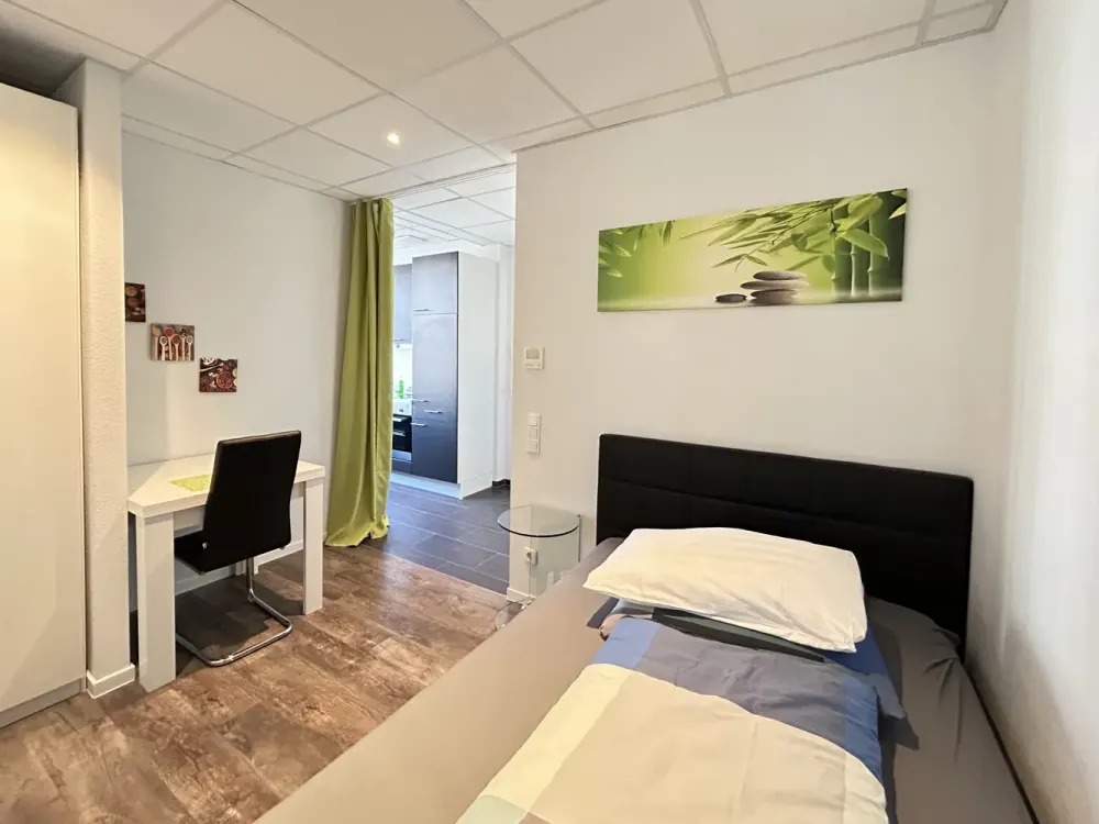Verfügbares 1-Zimmer-Apartment, voll ausgestattet, zentral in Niederrad