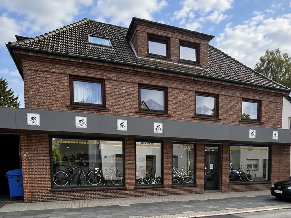 Großzügige 5-Zimmer-Wohnung mit ca. 185 m² Wohnfläche, Dachterrasse in Bremen-Blumenthal