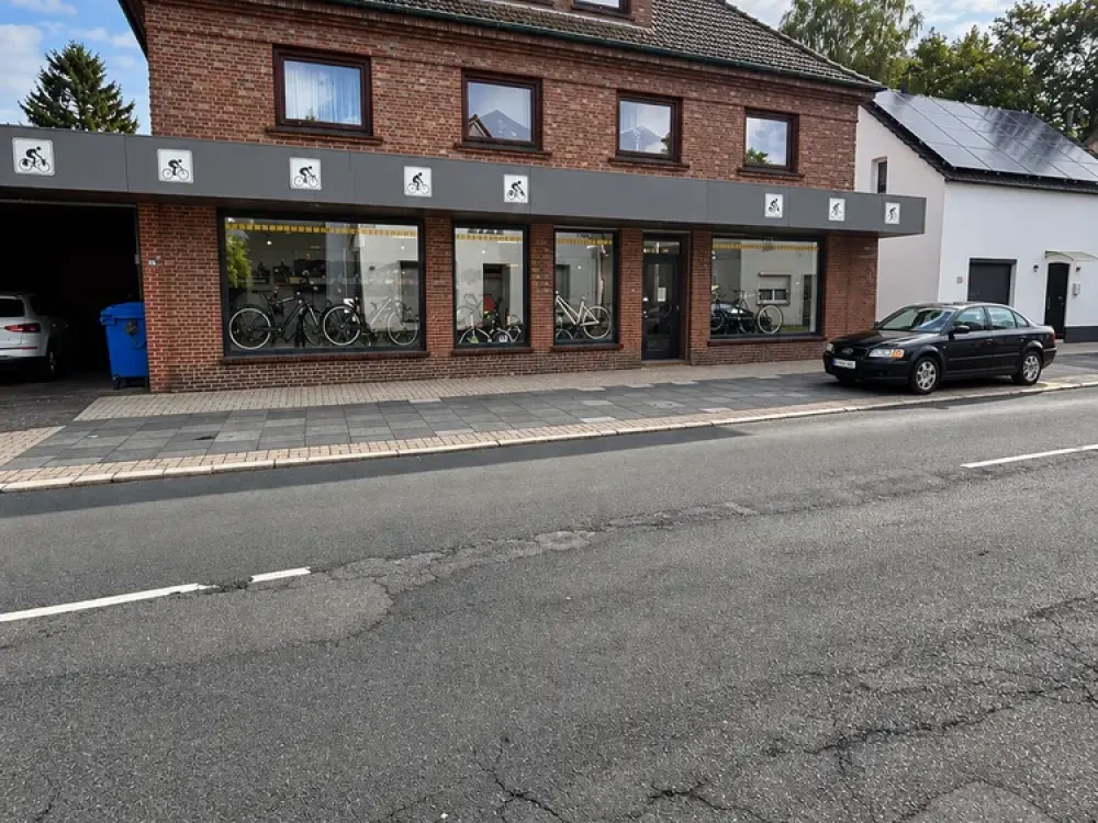 Großzügige 5-Zimmer-Wohnung mit ca. 185 m² Wohnfläche, Dachterrasse in Bremen-Blumenthal
