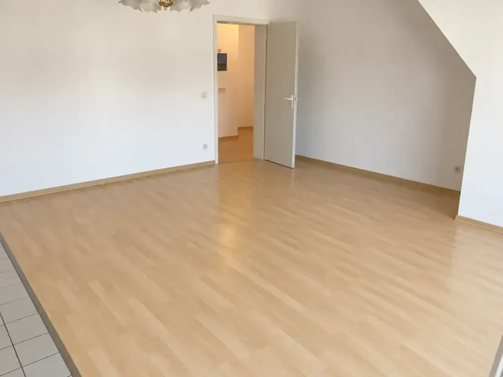 Gemütliche Wohnung mit Balkon und Aufzug