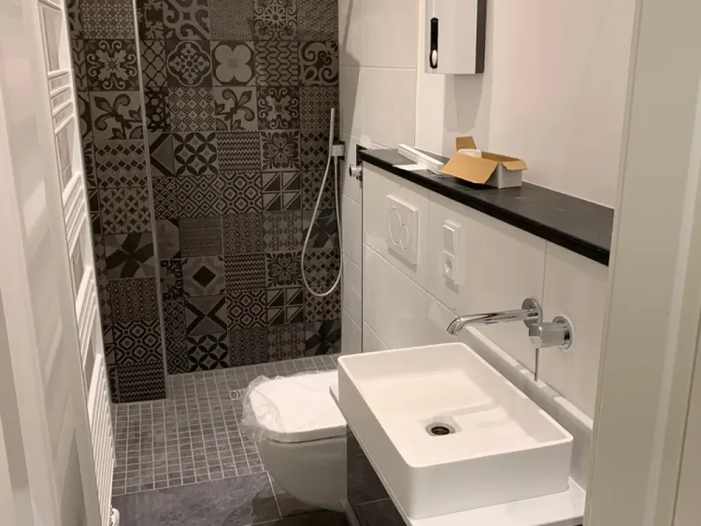 Stilvolle 2-Zimmer-Wohnung mit hochwertiger Einbauküche in Köln Kalk
