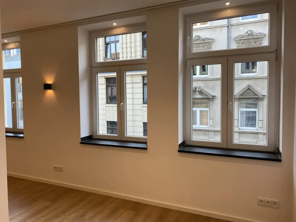 Stilvolle 2-Zimmer-Wohnung mit hochwertiger Einbauküche in Köln Kalk