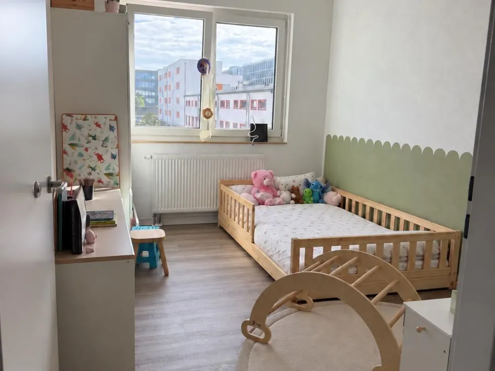 Moderne 4 Zimmer Wohnung mit Balkon in Laatzen-Mitte