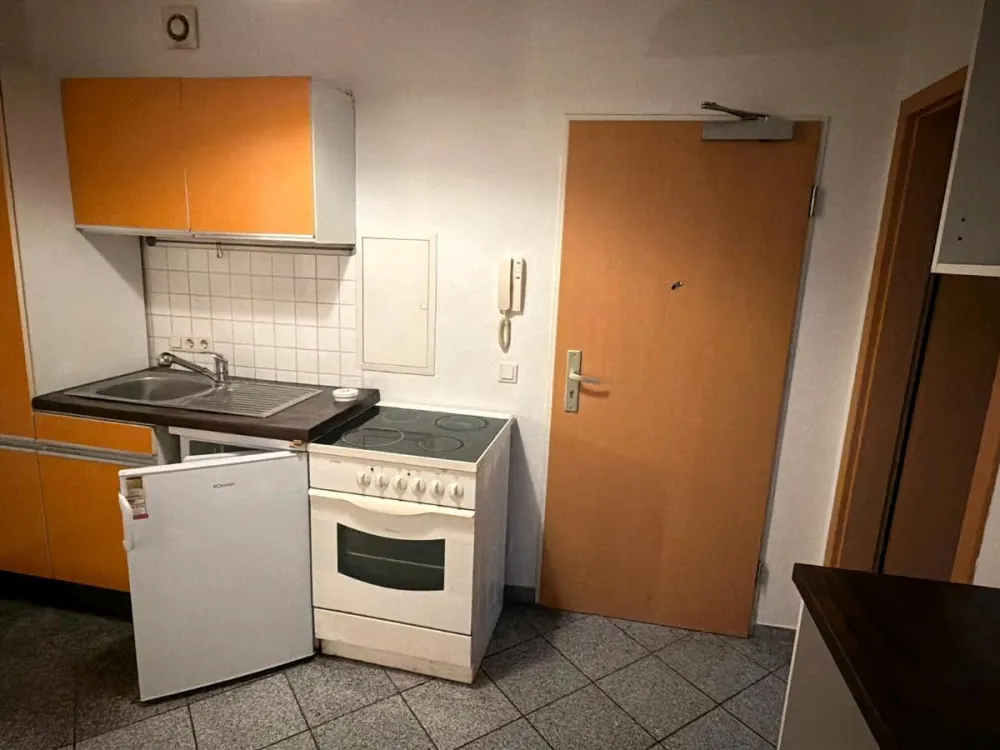 شقة من غرفتين، 42 متر مربع 711€ بارد 865 دافئ