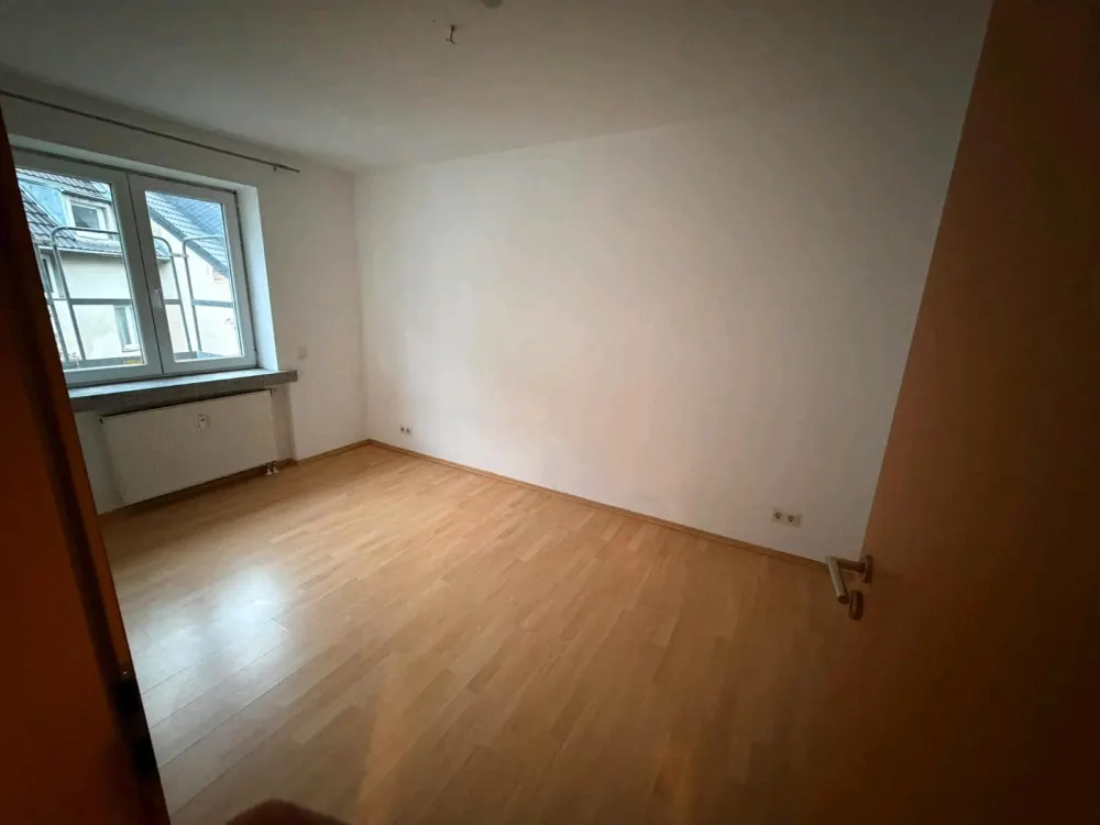 شقة من غرفتين، 42 متر مربع 711€ بارد 865 دافئ