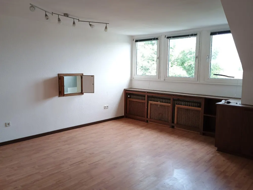 Helle 3 ZKDB Wohnung im Dachgeschoß in Dortmund Körne