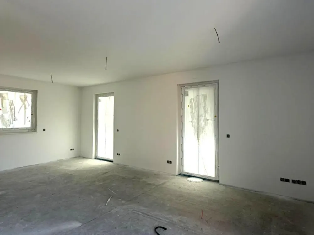 Hochwertige 3-Raumwohnung mit sonnigem Balkon, Gäste-WC und Pkw-Stellplatz sucht Sie!