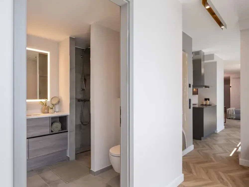 Große Penthouse-Wohnung mit eigener Dachterrasse und Vollausstattung | verfügbar ab sofort!