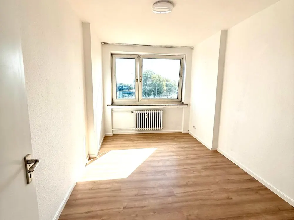 BARRIEREFREI BALKON HELL 3 Zimmer Wohnung in Krefeld zu vermieten