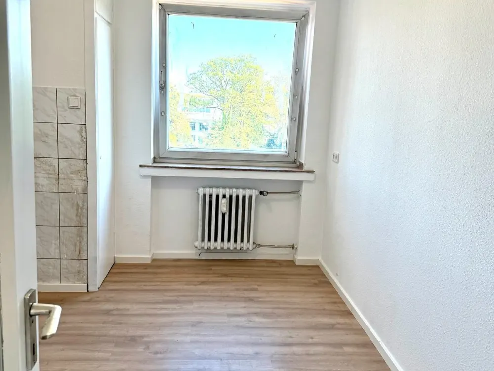 BARRIEREFREI BALKON HELL 3 Zimmer Wohnung in Krefeld zu vermieten