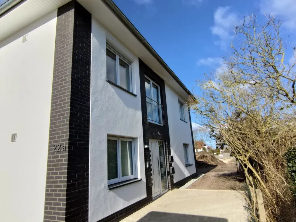 Bright 3-Room Apartment - Upper Floor in a 2-Family House
