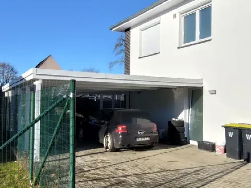 Bright 3-Room Apartment - Upper Floor in a 2-Family House