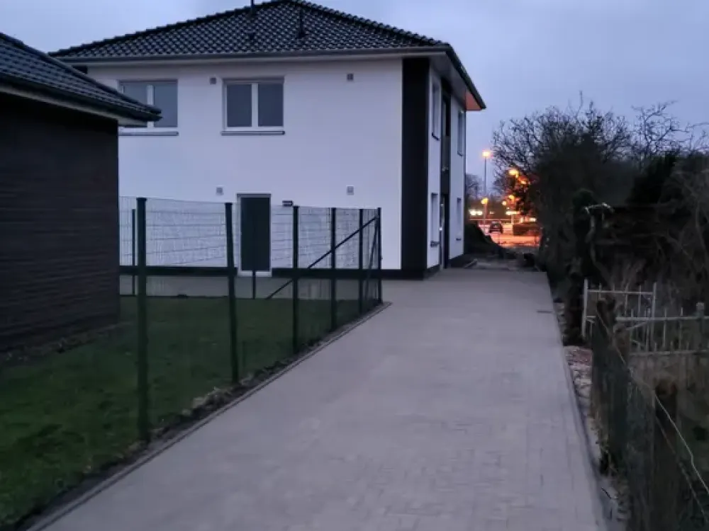 Bright 3-Room Apartment - Upper Floor in a 2-Family House
