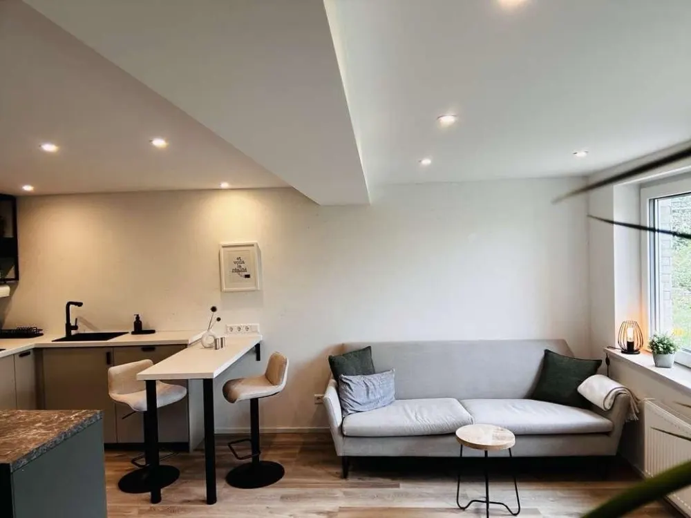 Möbliertes Apartment im Grünen, zentrumsnah & Aussicht ( S-West)