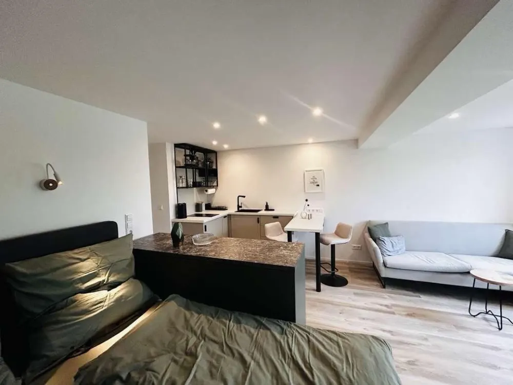 Möbliertes Apartment im Grünen, zentrumsnah & Aussicht ( S-West)