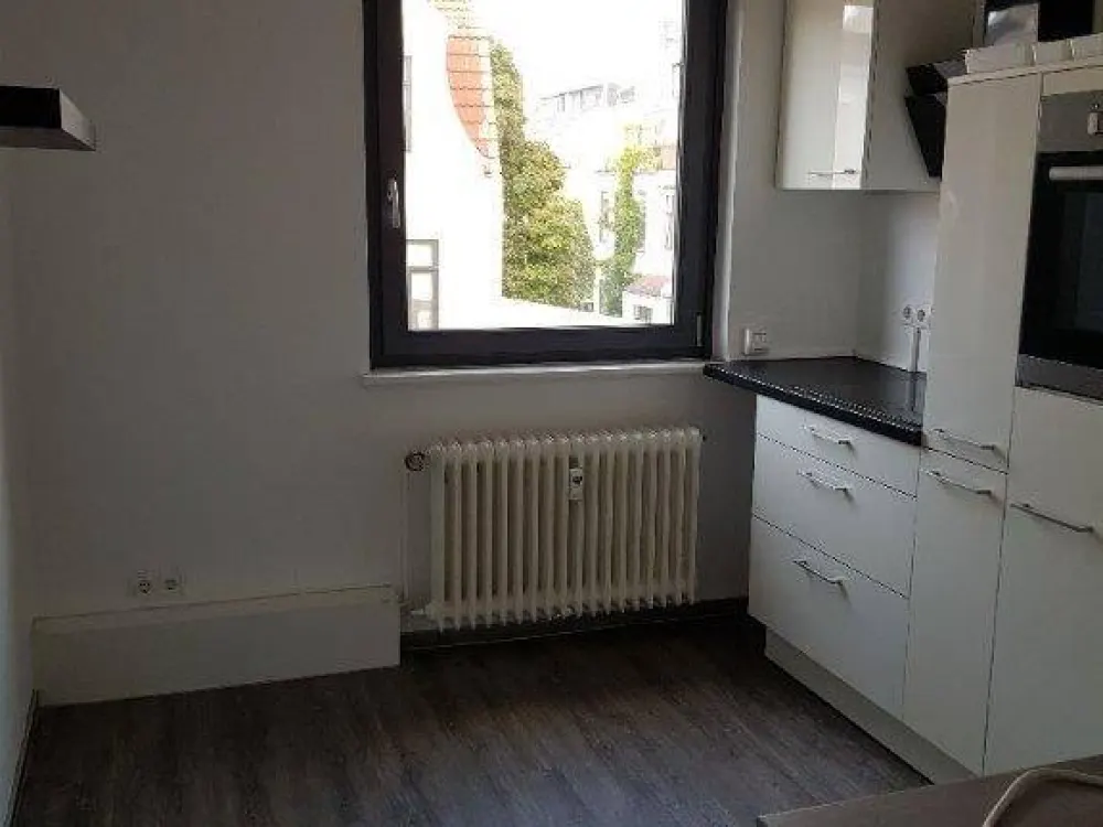 Fesenfeld - 2 Zi.-Whg - kl. Küchenzeile - Keller - kein Balkon