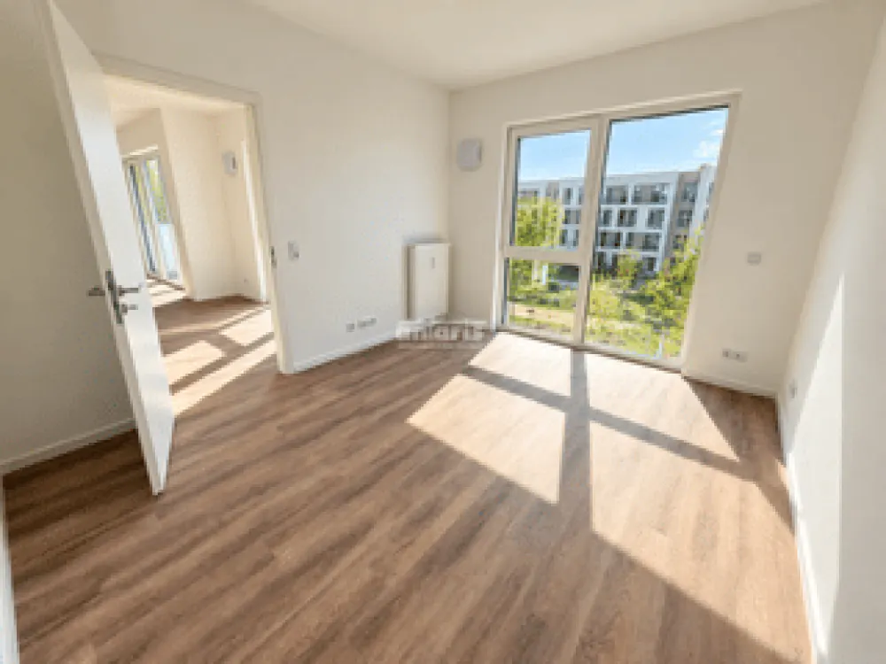 antaris Immobilien GmbH **Gut geschnittene 2-Zimmer-Wohnung mit Balkon und Wannenbad**