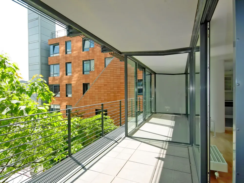 Traumhafter Ausblick! Helle 3 Zi.-Wohnung mit Balkon & Wintergarten direkt am Potsdamer Platz!