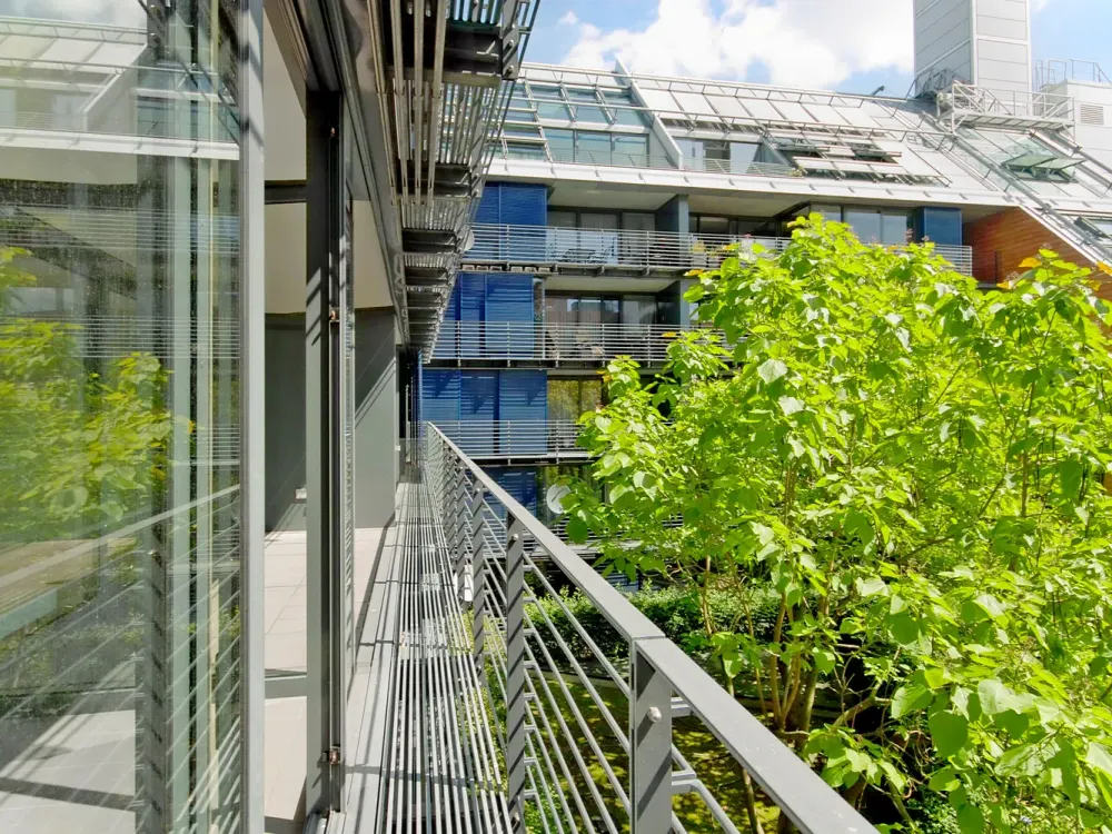 Traumhafter Ausblick! Helle 3 Zi.-Wohnung mit Balkon & Wintergarten direkt am Potsdamer Platz!
