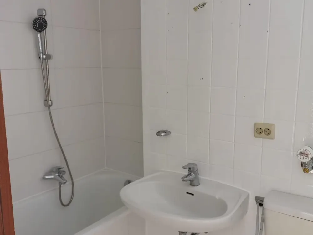 Teilmöbliertes Zimmer, ruhig & gut angebunden, ab sofort