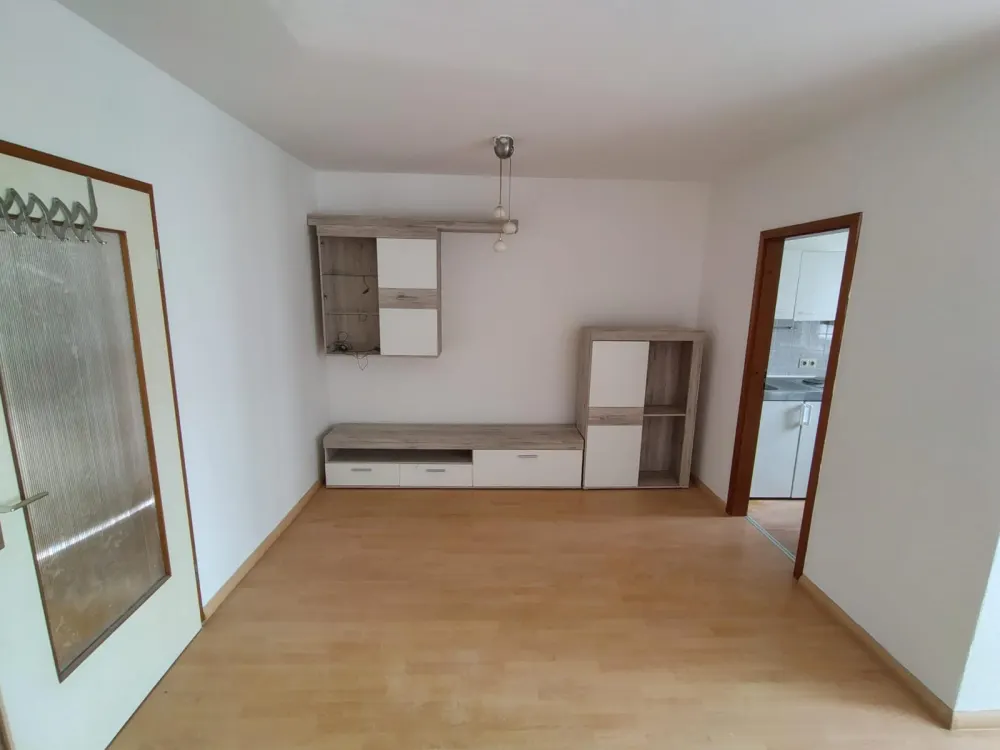 Teilmöbliertes Zimmer, ruhig & gut angebunden, ab sofort