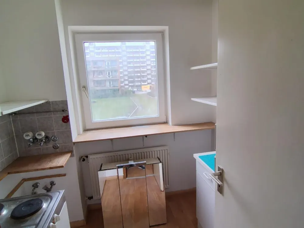 Teilmöbliertes Zimmer, ruhig & gut angebunden, ab sofort