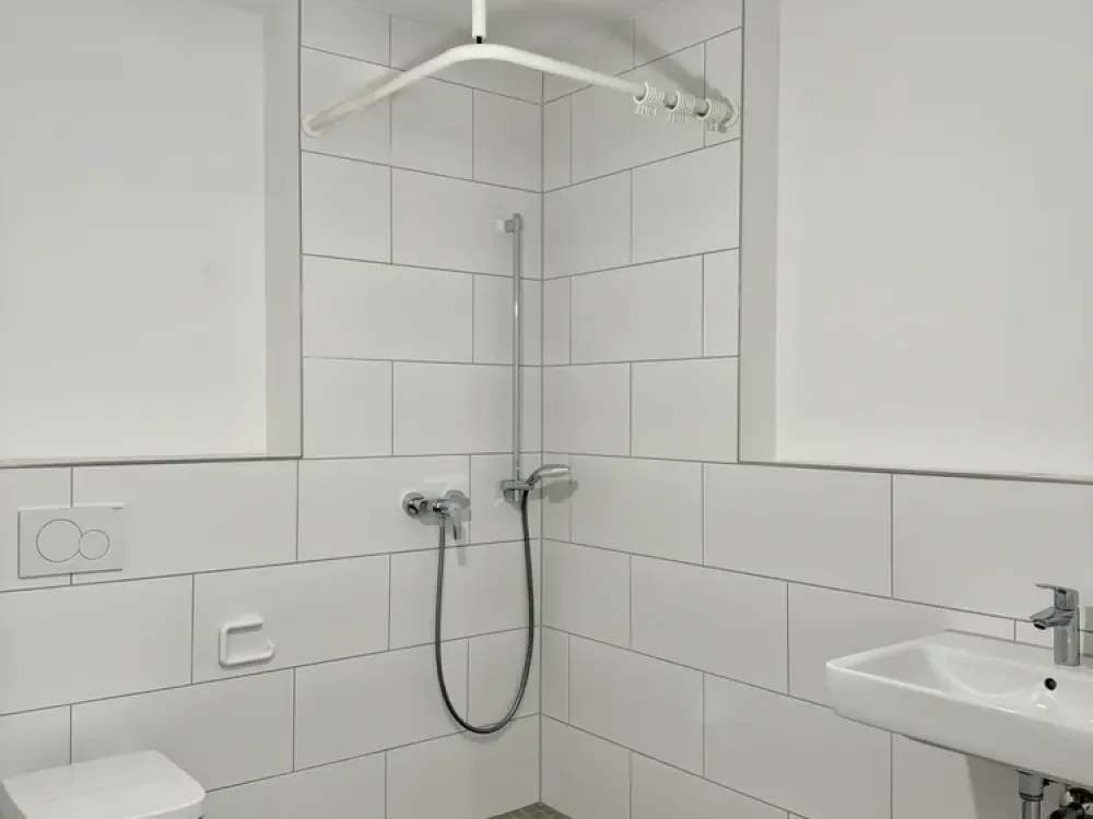 1 MONAT MIETFREI* Neubau Hannover Kronsrode: EBK, Süd-Loggia, Fußbodenhzng, HWR, Keller, Lift, TG