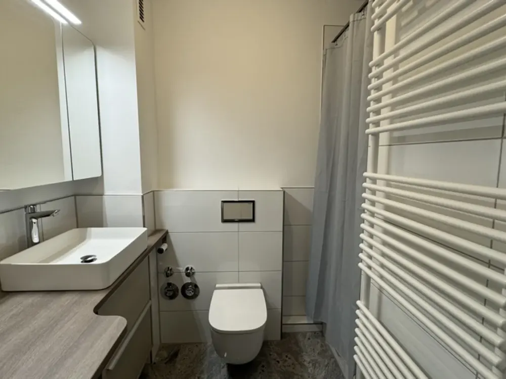 Modernes Single-Apartement mit TG- Stellplatz und Blick ins Grüne!